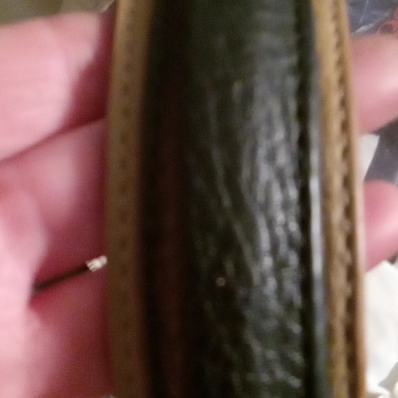 Hobo Tote shoulder bag used good condition. - Picture 7 of 10